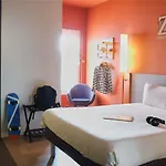 招待所 Ibis Budget 4*